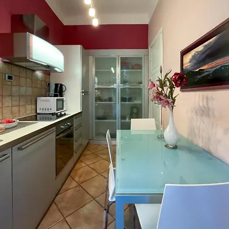 Comte De Luxury 4 Pers Parking Wifi Ac Appartamento